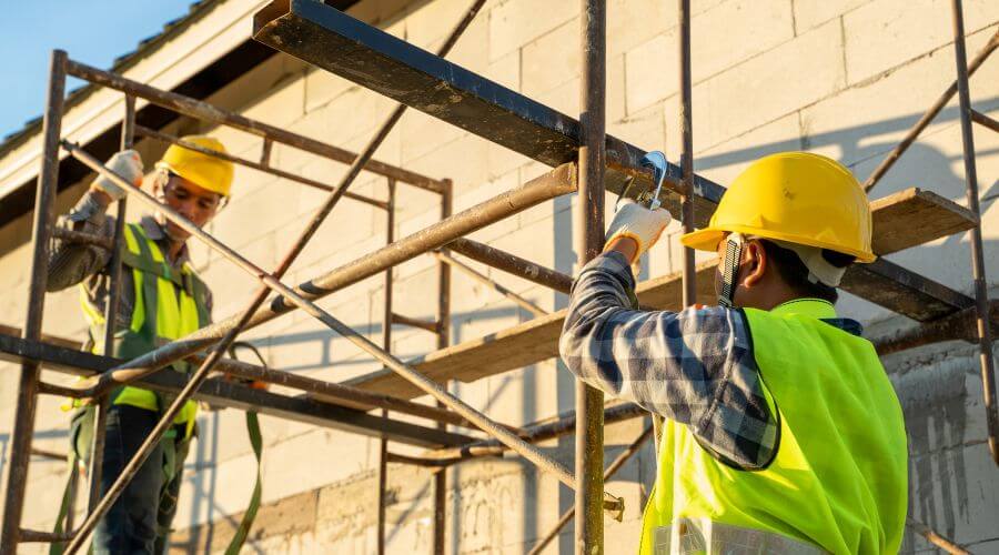 Expert new roof installation services in Lakeshore, FL